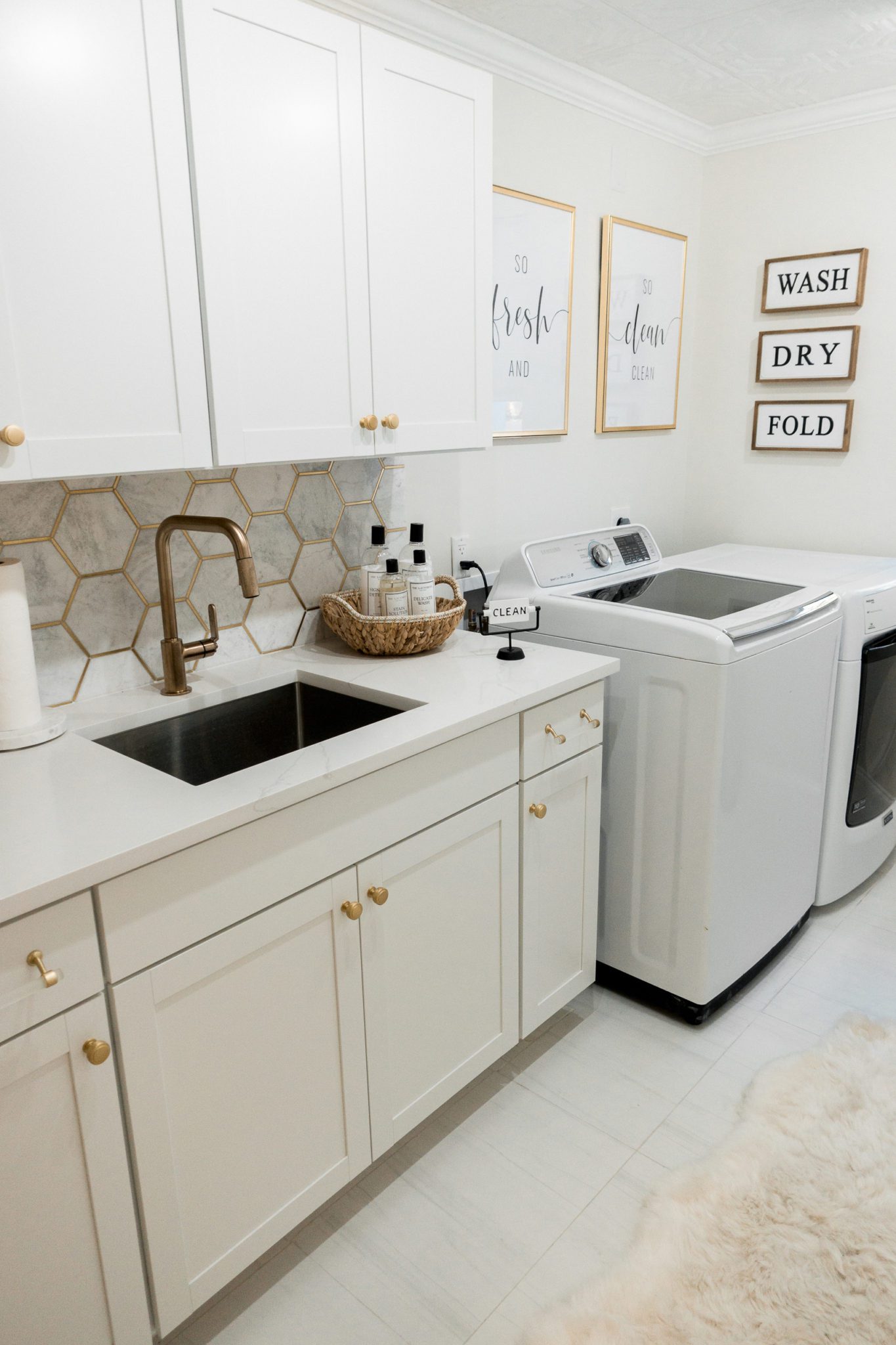 Kitchen Sink Cabinet Organization Ideas and Solutions - Modern Glam